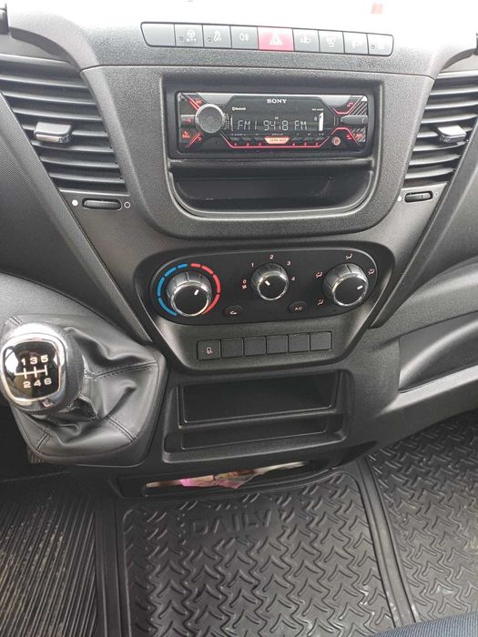 Iveco daily  35C16, se conduce cu permis cat b
