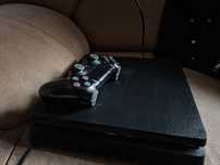 Продам playstation 4 slim