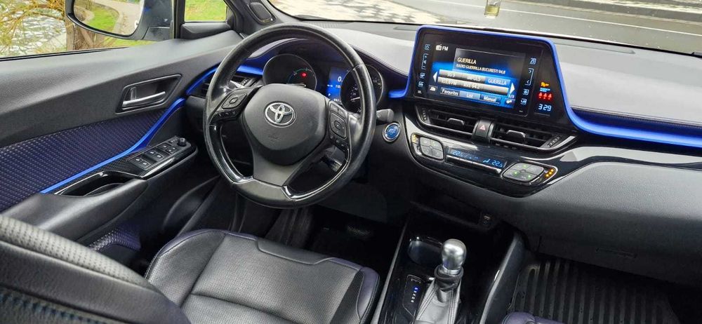 Toyota C-HR Hybrid 1.8 benzina