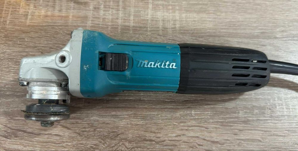 Ъглошлайф Makita GA3050R
