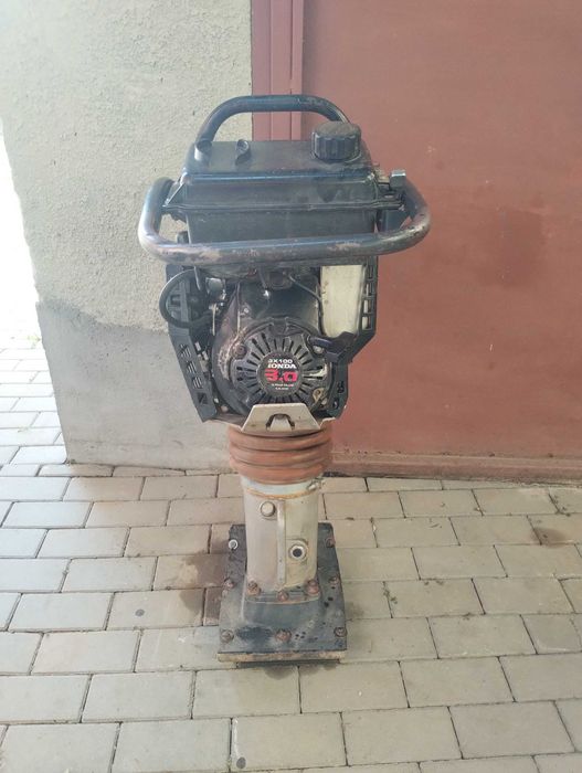 Mai compactor broască