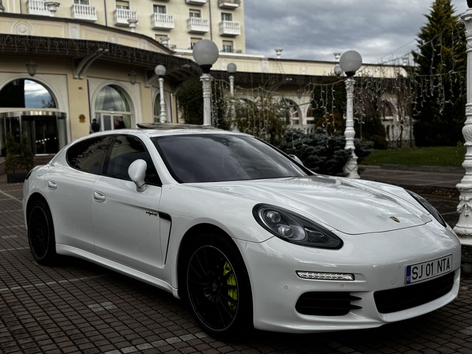 Porsche Panamera S E-Hybrid GTS Facelift