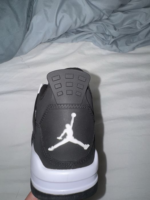 Jordan 4 White Thunder