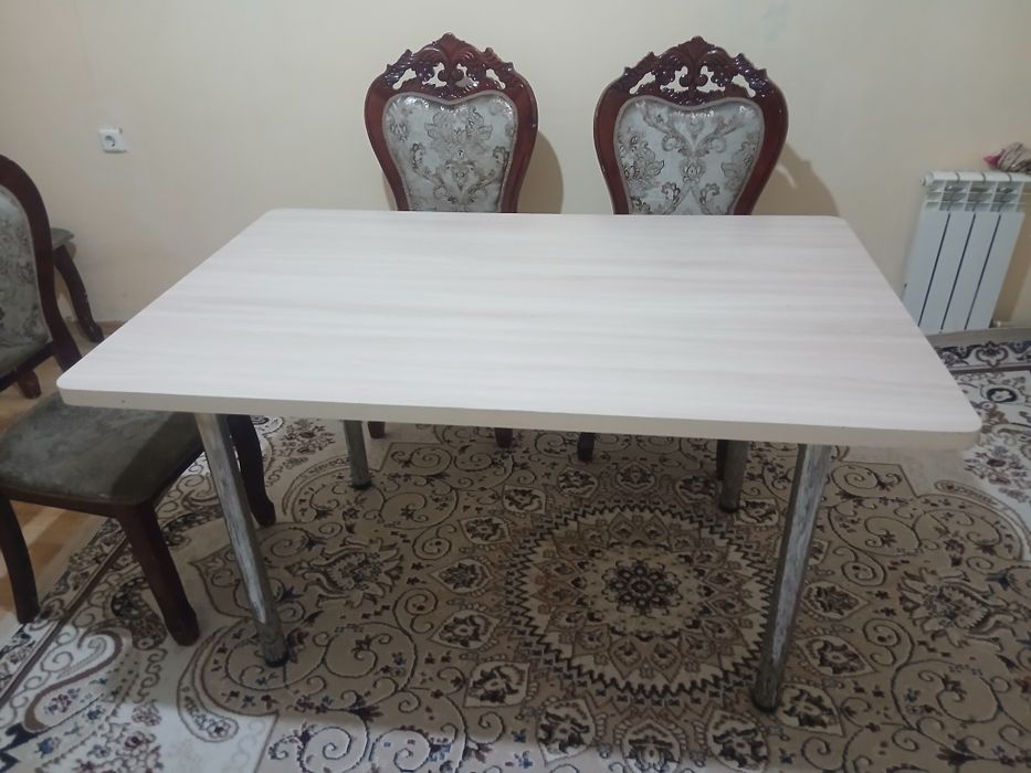 Стол сатылады. Монкеулынан