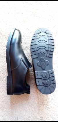 Новая Мужская обувь  B.F.L Турция 43.44 размер,Цвет Чёрный