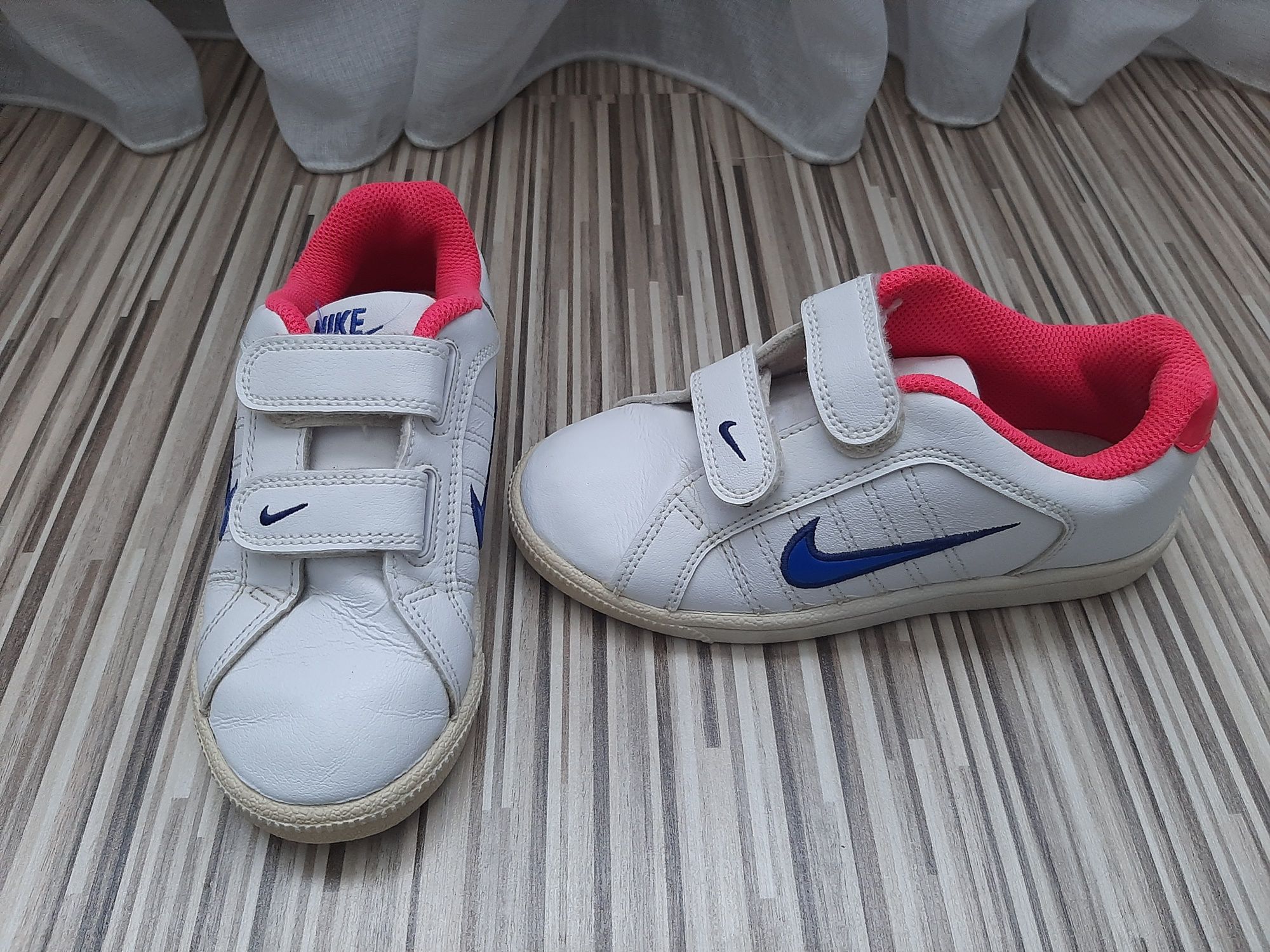 Adidași piele Nike mărime 28,5 (uk11)