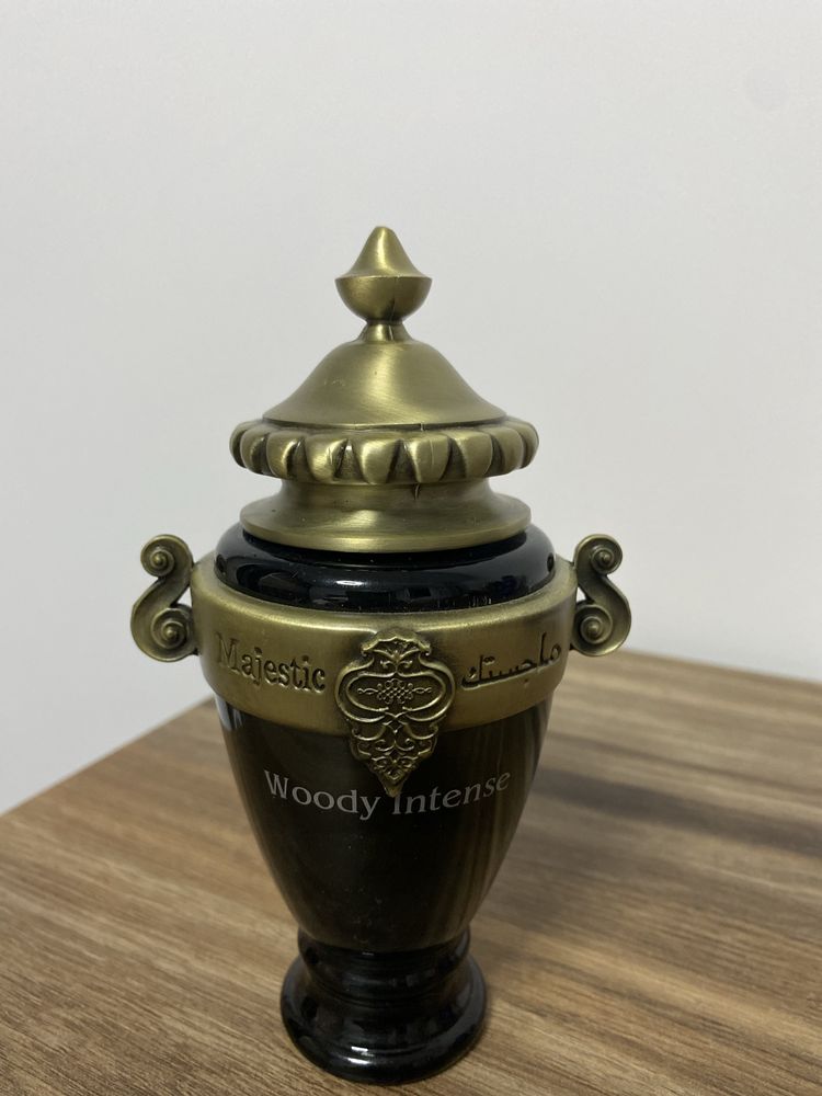 Majestic Woody Intense, marca Arabian Oud, Apa de parfum, 98/100 ml