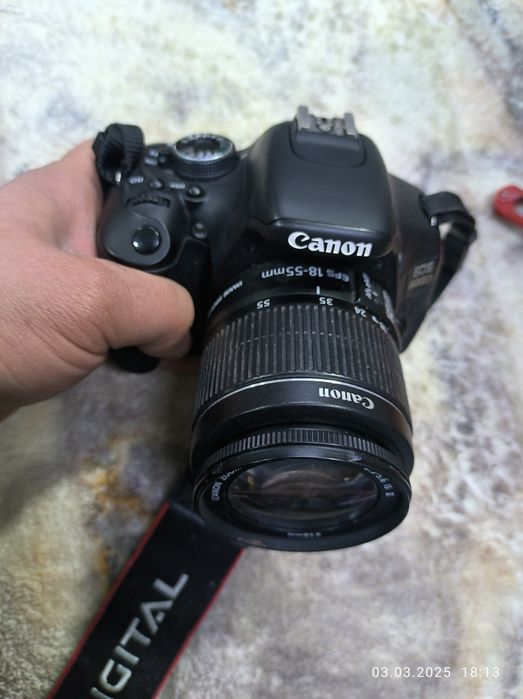 Canon eos 600 D foto apparat