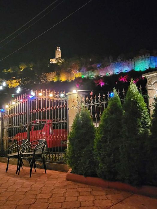 Обзаведено Жилище с Две Спални и Двор