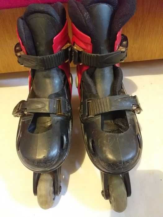 Role copii marimea 31-34,reglabile,in stare foarte buna