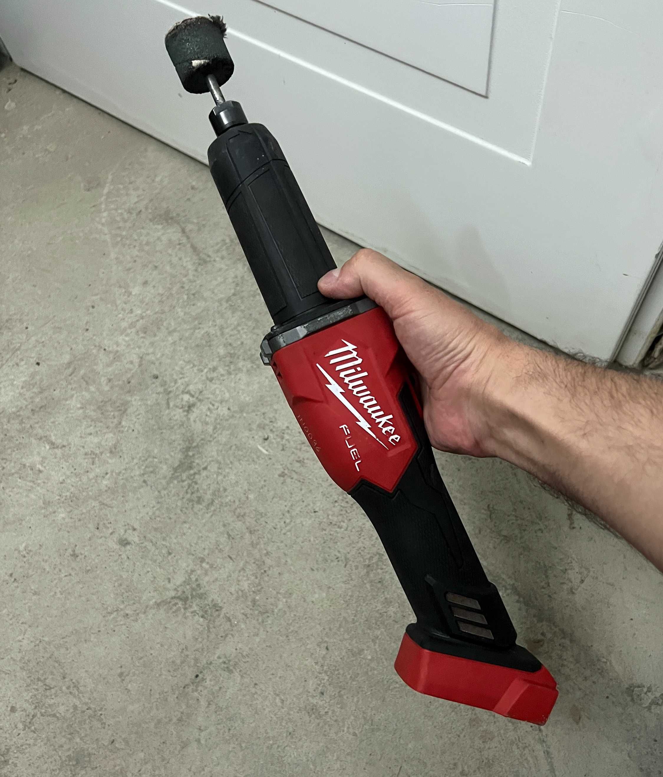 Polizor drept Milwaukee M18 FDGRB - corp