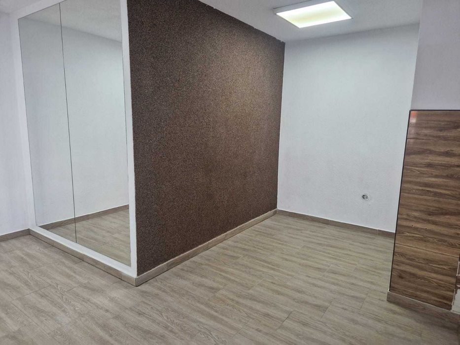 Spatiu de inchiriat ,parter