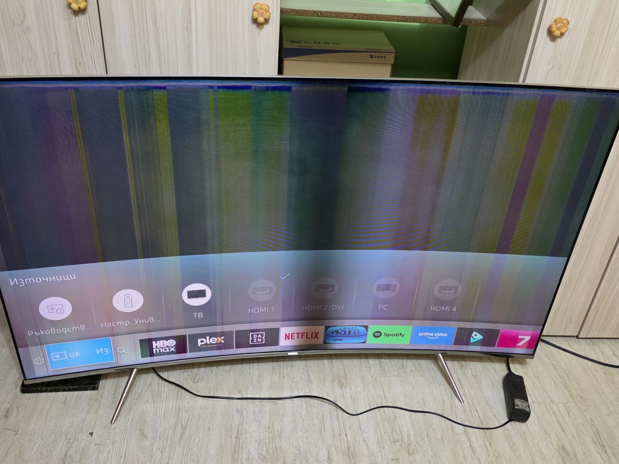 Samsung UE65KS7502U с проблем, възможен бартер