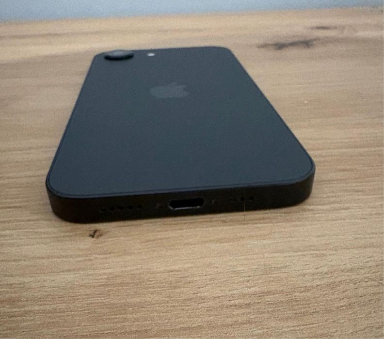 iPhone 16 E  / 100% Bateria / Garantie  / Accept Schimburi
