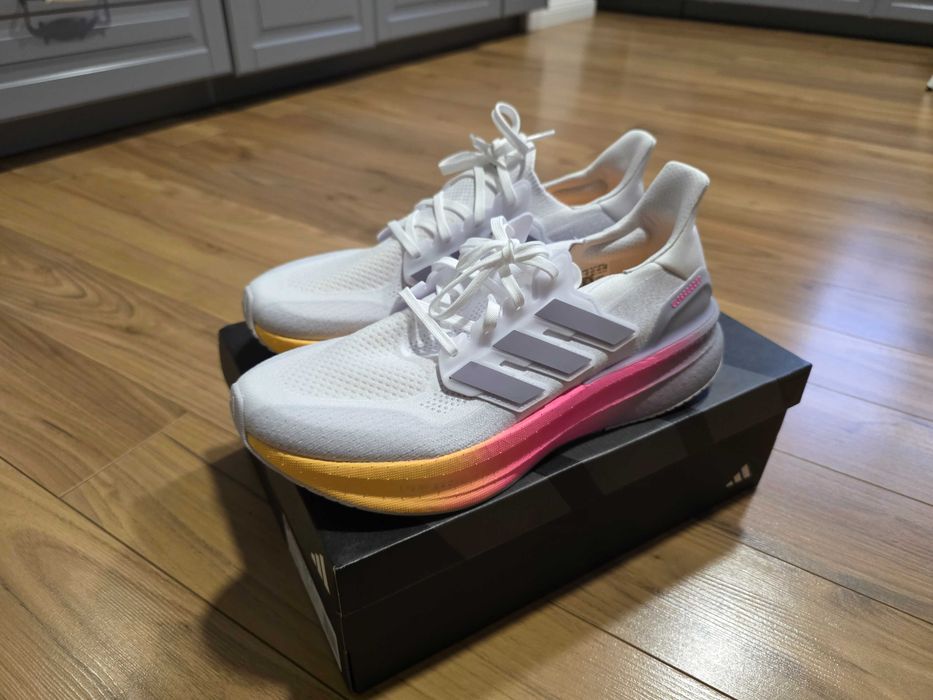 Adidas Ultraboost 5, noi, 45 1/3
