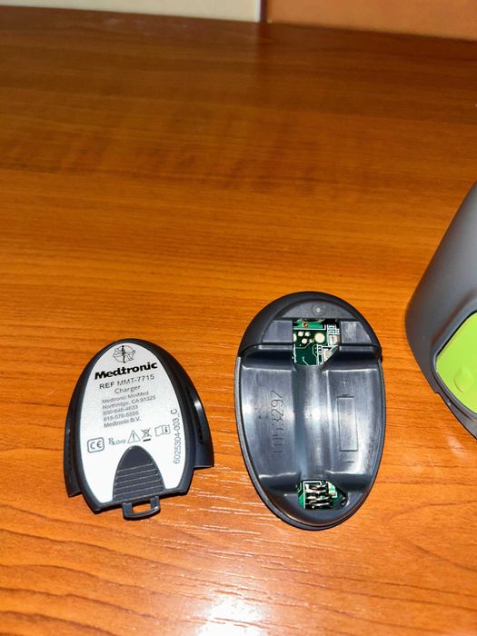 Medtronic Gaurdian 4 _ incarcator si  aplicator