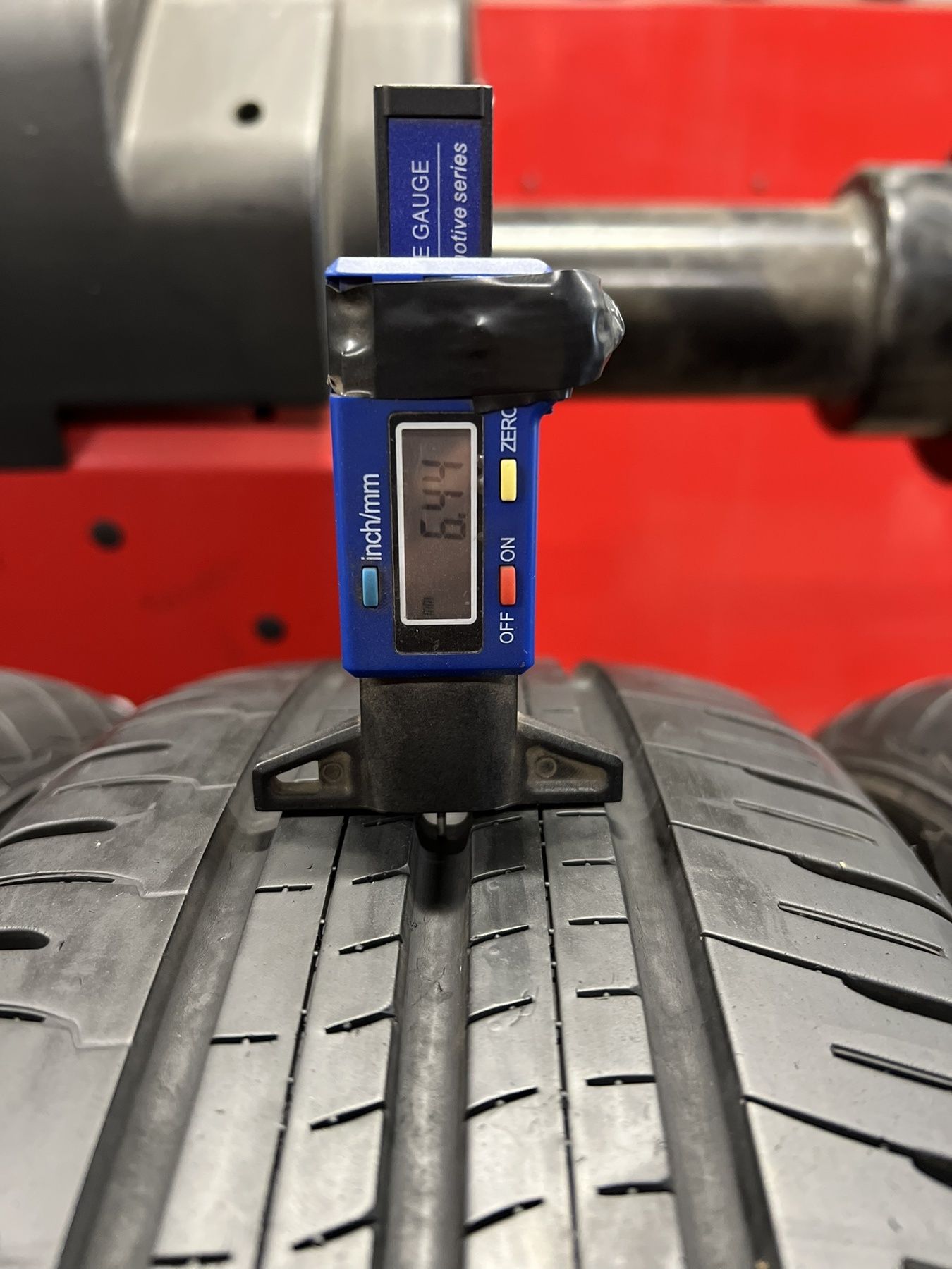 Летни гуми 205/65 R16 Falken