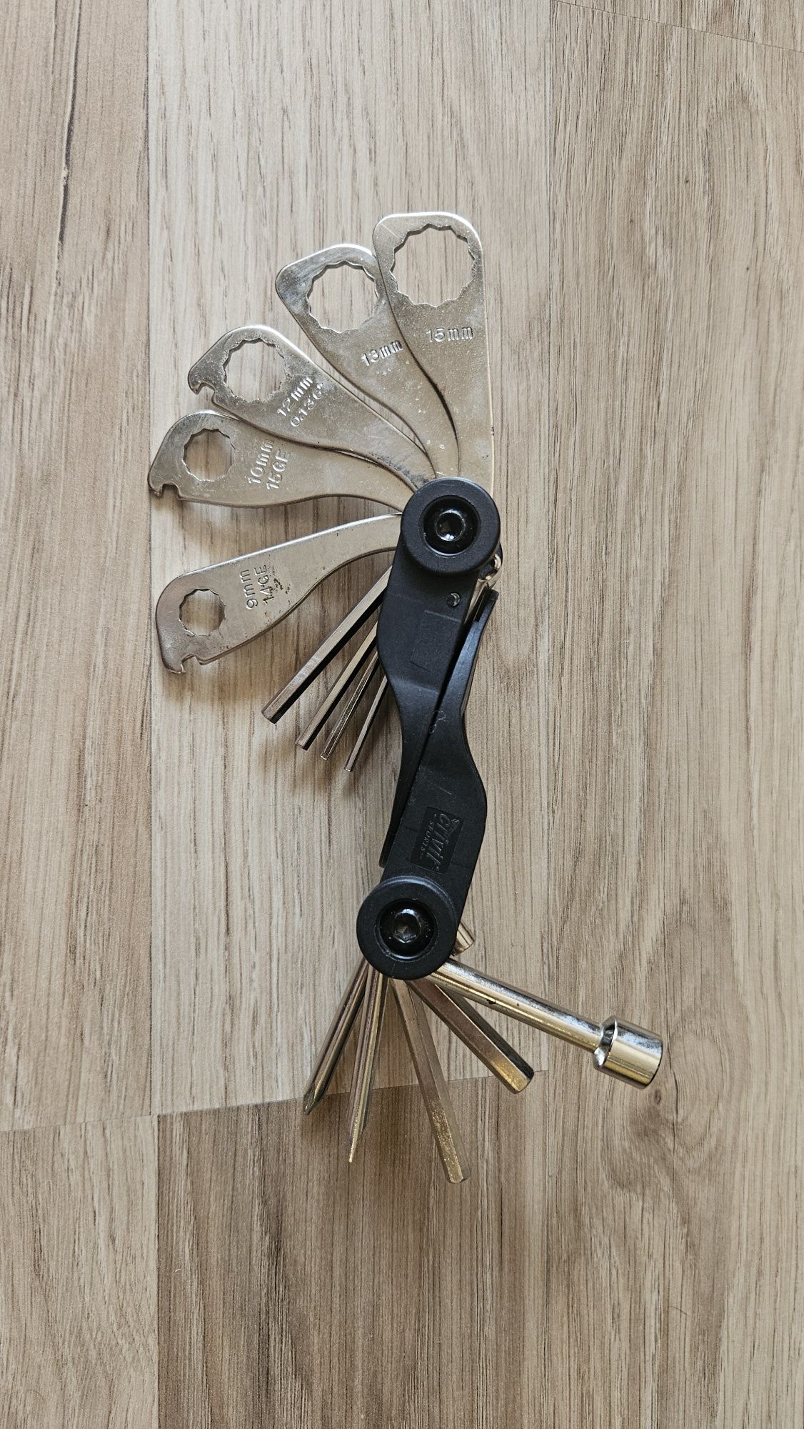 SATUREX multitool, 14 функции Мултифункционален инструмент
