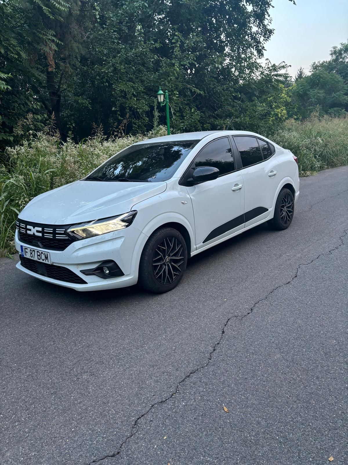 Dacia Logan 2023 alb