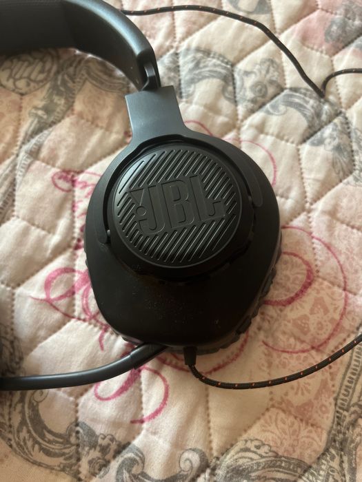 Гейминг слушалки JBL