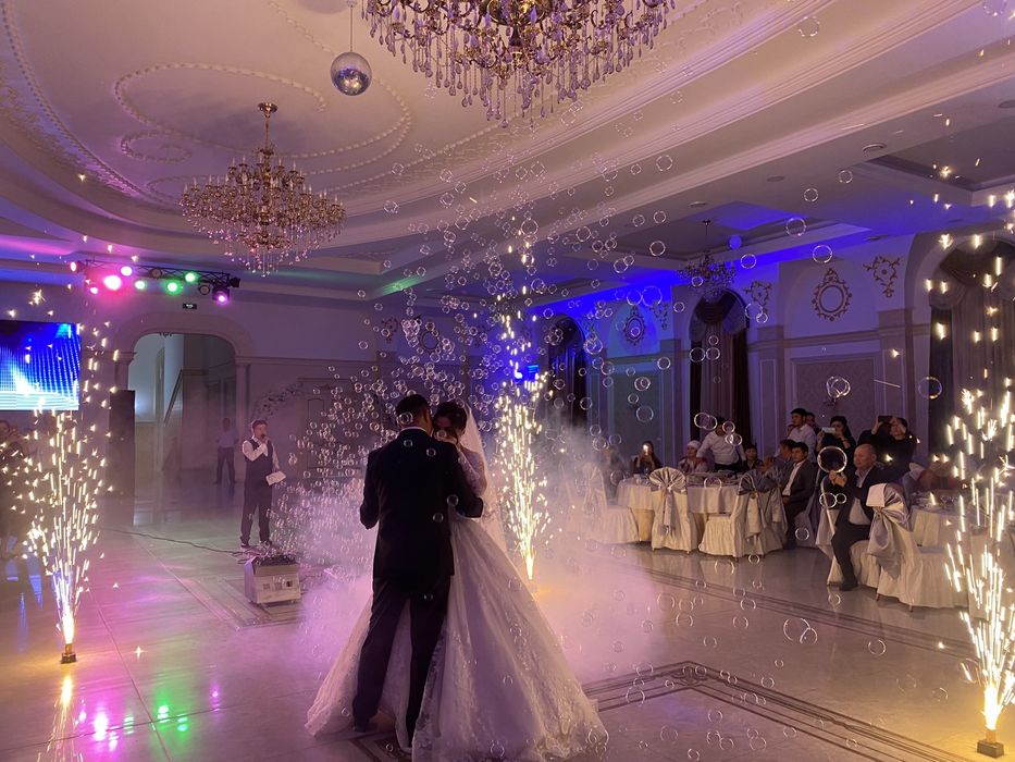 Тяжелый дым Актобе! Стандартный танец, дым пузырь снег холодный фонтан