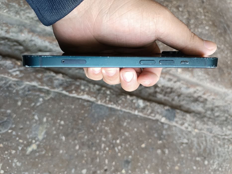 iPhone 13  sotiladi