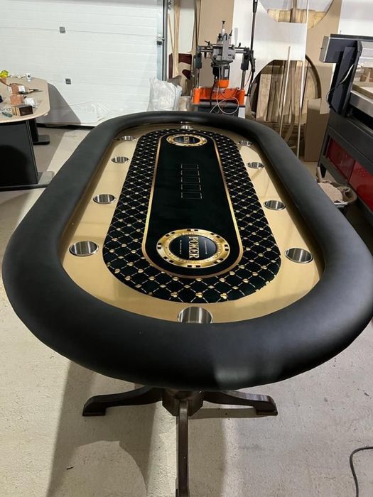 Masa Poker cu capac de lemn si banda led CustomTables.eu