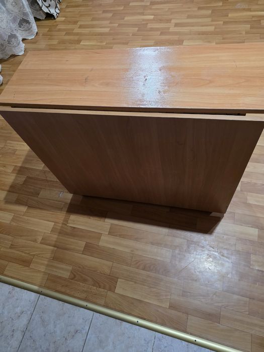 Продам Книжный стол