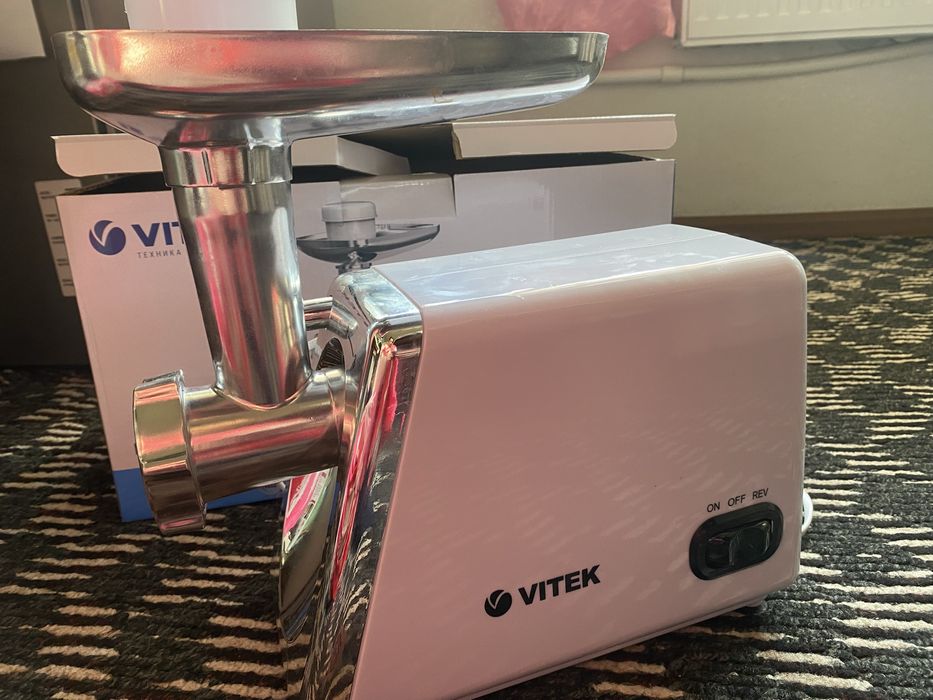 Мясорубка,Vitek,использованна  только для мяса