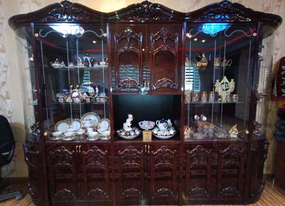 Сервант Дубайский