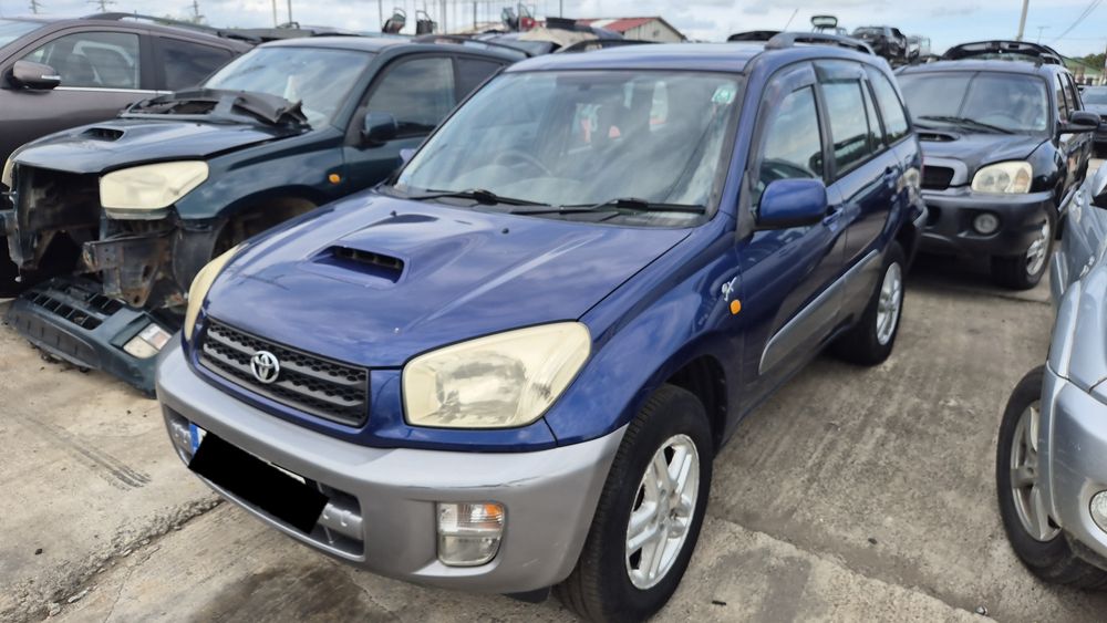 Dezmembram Toyota Rav 4 2003 2.0d 4x4