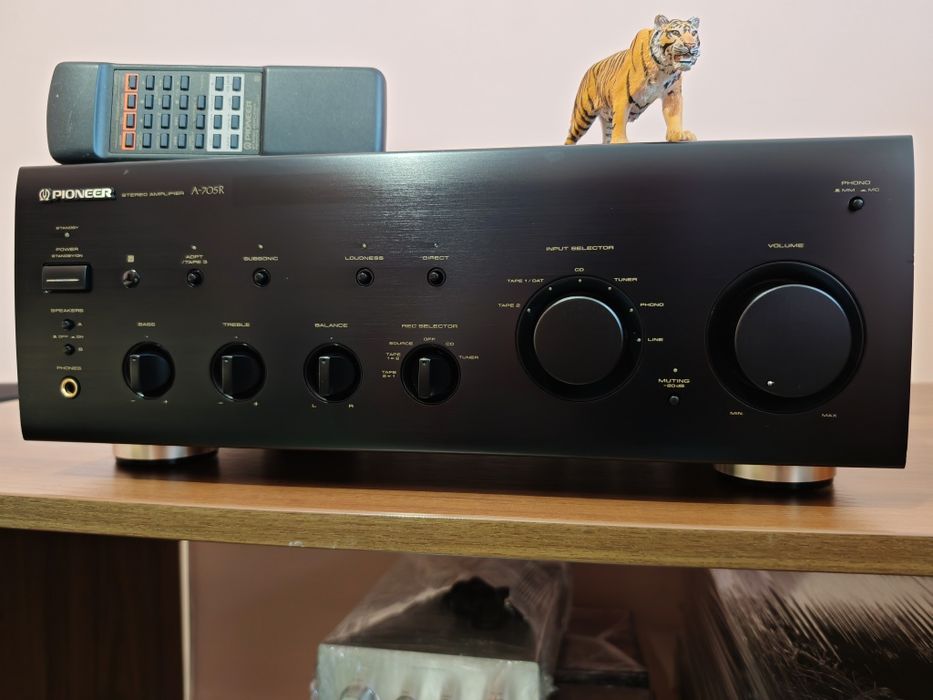 Pioneer A-705R. Amp. de referință. Rar. Cap serie, ca nou. Preț fix !