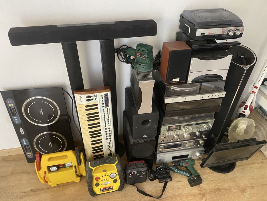 Statie / pick.up / orga / incarcatoare / scule / boxe