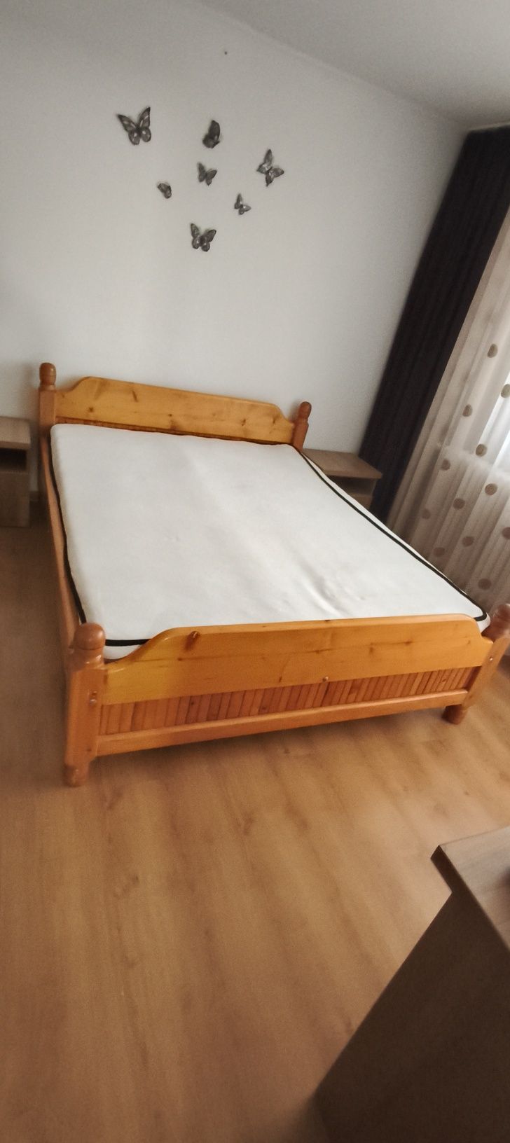Vand 2 paturi de lemn
