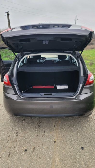 Peugeot 308 automata 1.6 , service la reprezentanta