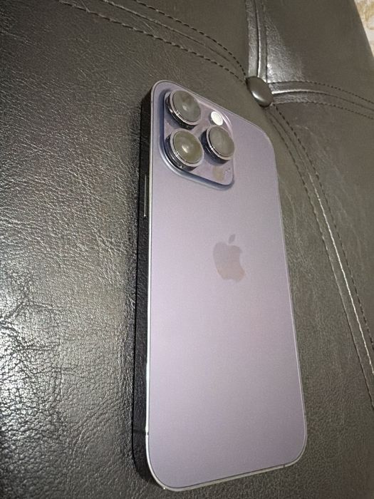 Продам IPhone 14 pro Deep Purple.