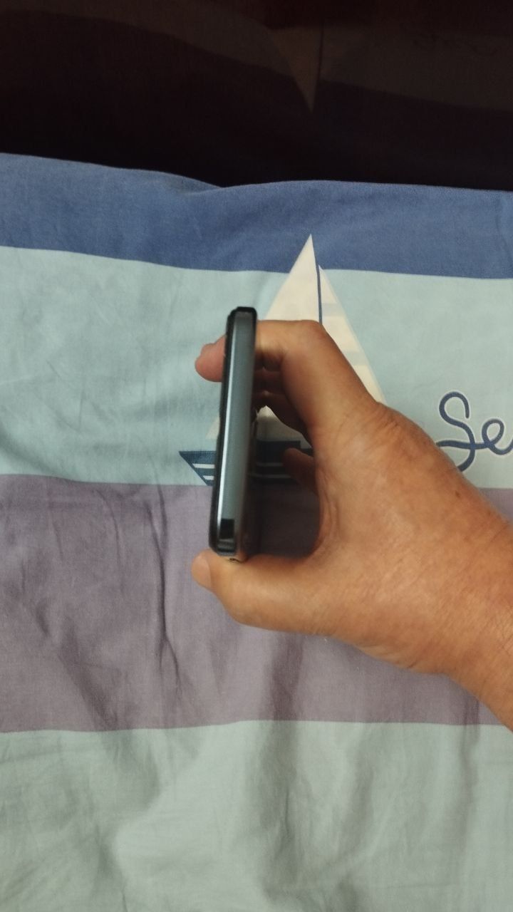 Srochna Sotiladi Tecno Spark 10C 8/128Gb 4G Original Xolati yaxshi