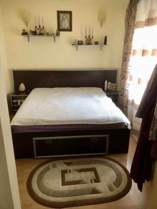 Vand Apartament de patru camere