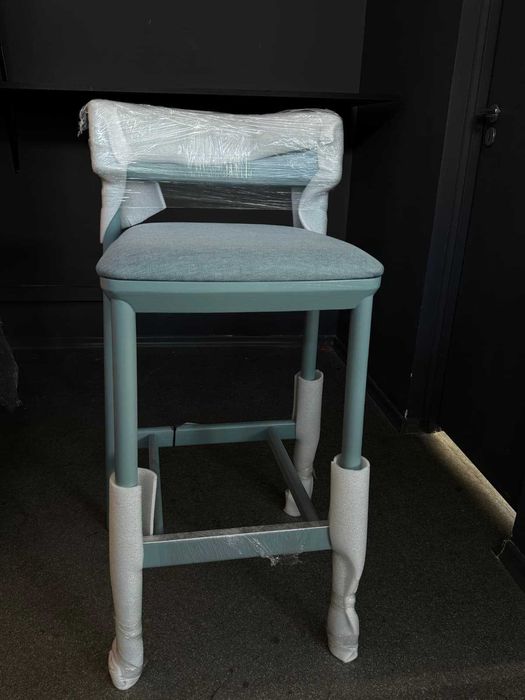 Scaun bar cadru lemn si sezut tapitat 1 buc