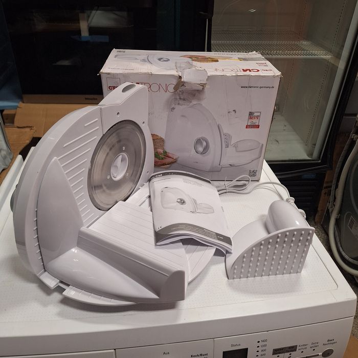 Резачка за колбаси и хляб 180 вата нова внос от Германия