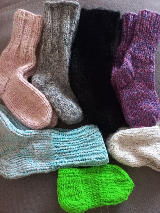 Продам вязаные детские носки