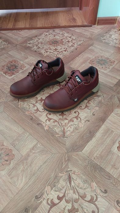 Продам кроссовки.