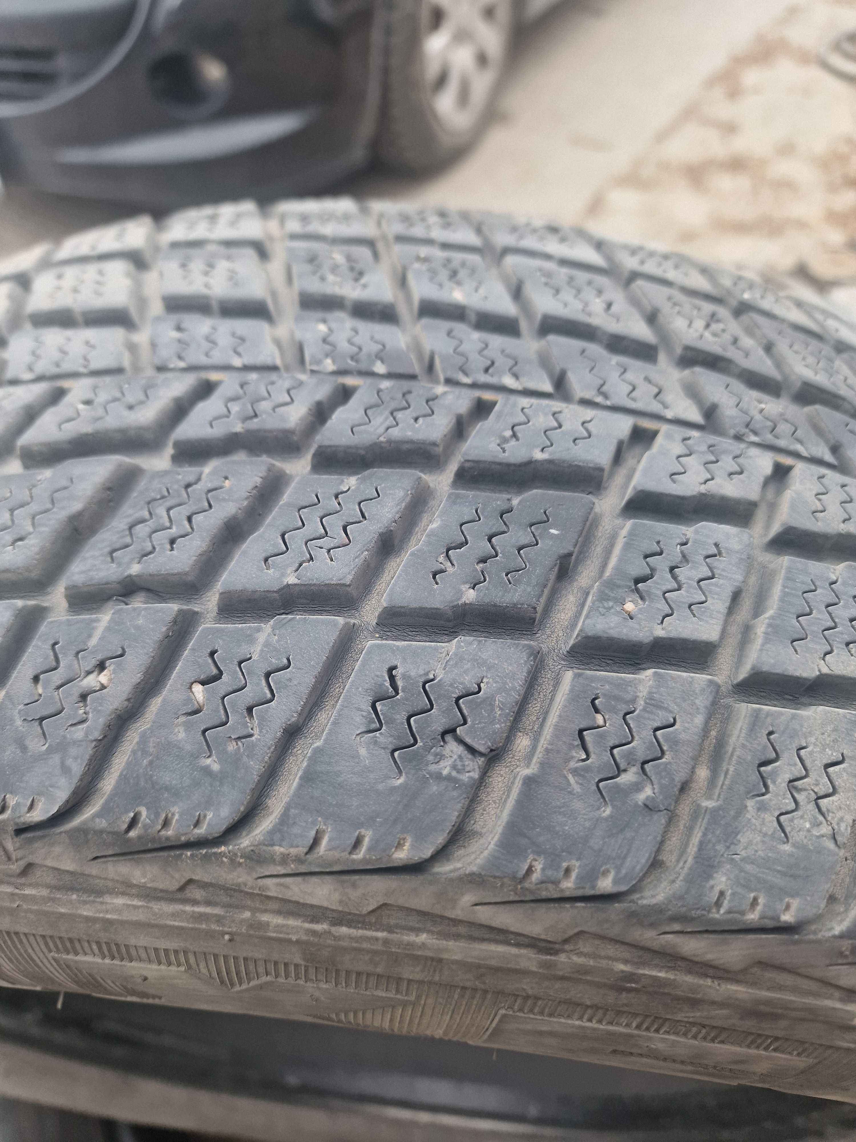 Зимни гуми Nexen за джип 225х60 r17