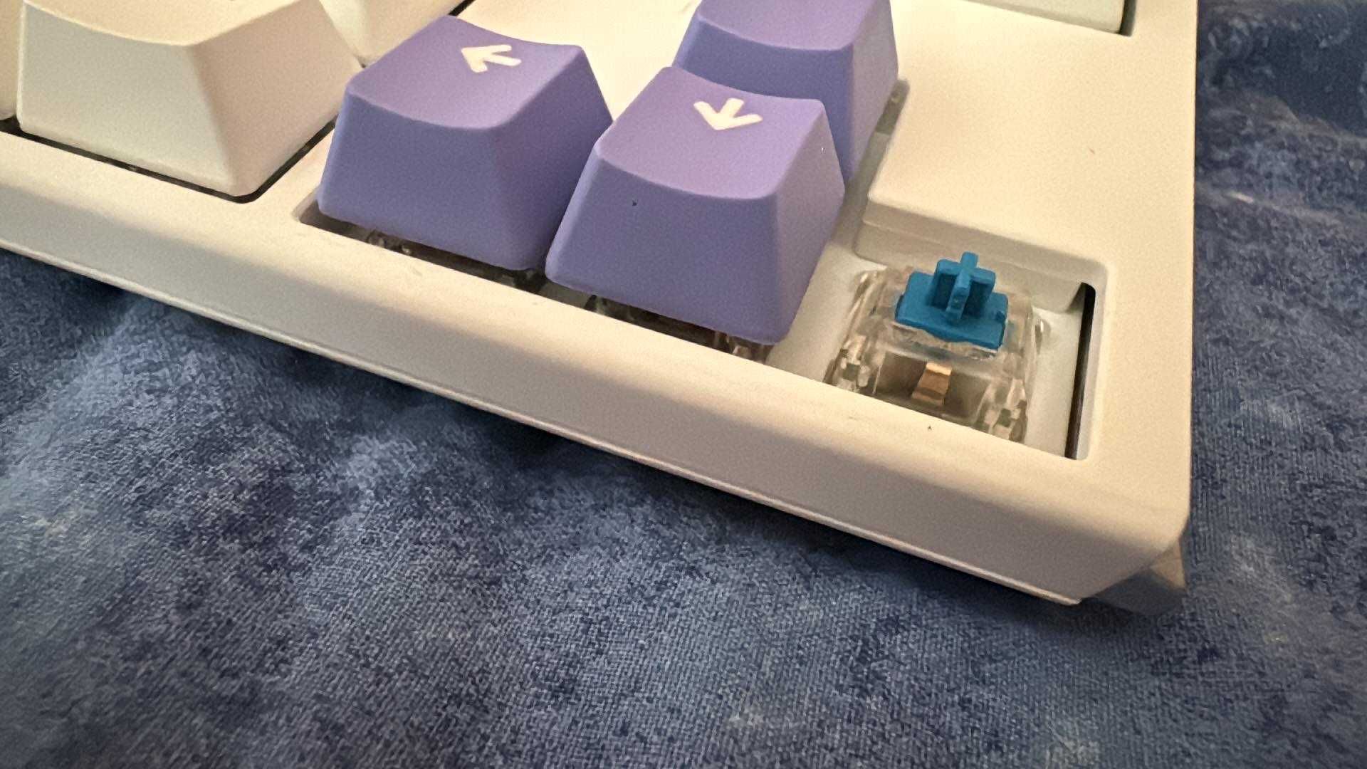 Ducky One 3 RGB TKL - бяла - механична клавиатура