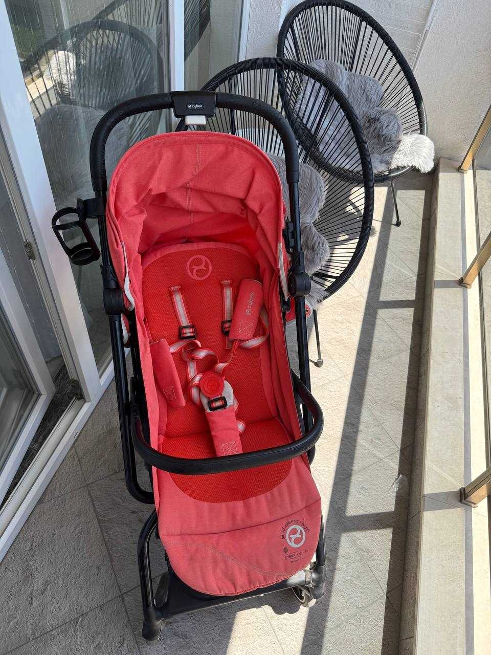 Продавам детска количка Cybex Eezy S Plus II