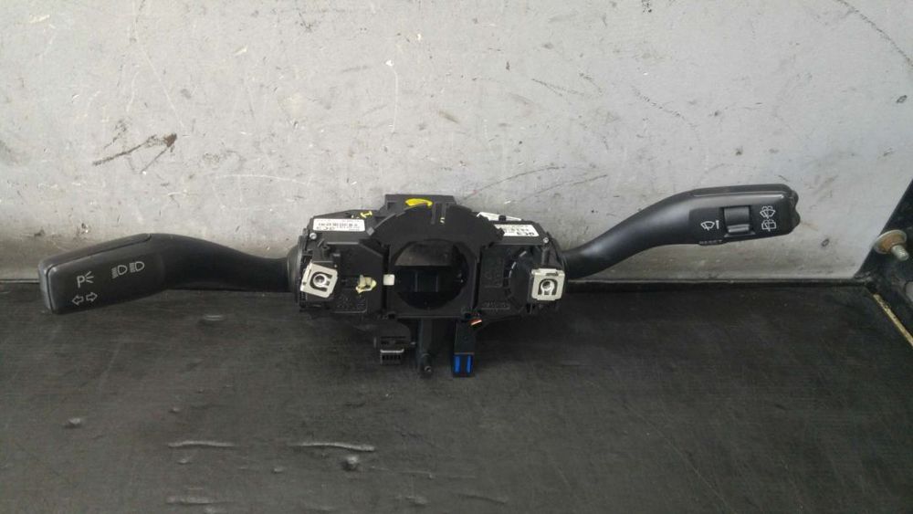 Bloc manete stergator semnalizare audi a3 8p 8p0953519a 8p0953513a 8p0907137bj