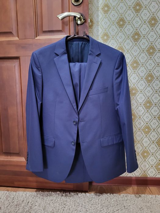 Продам новый костюм!