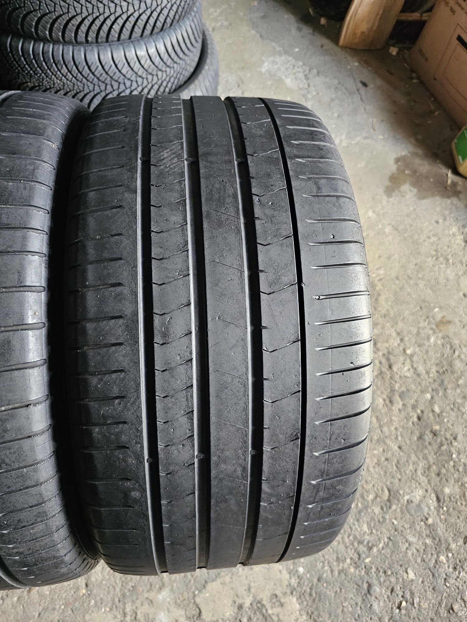 2 anvelope vara 295 30 20 Pirelli Pzero