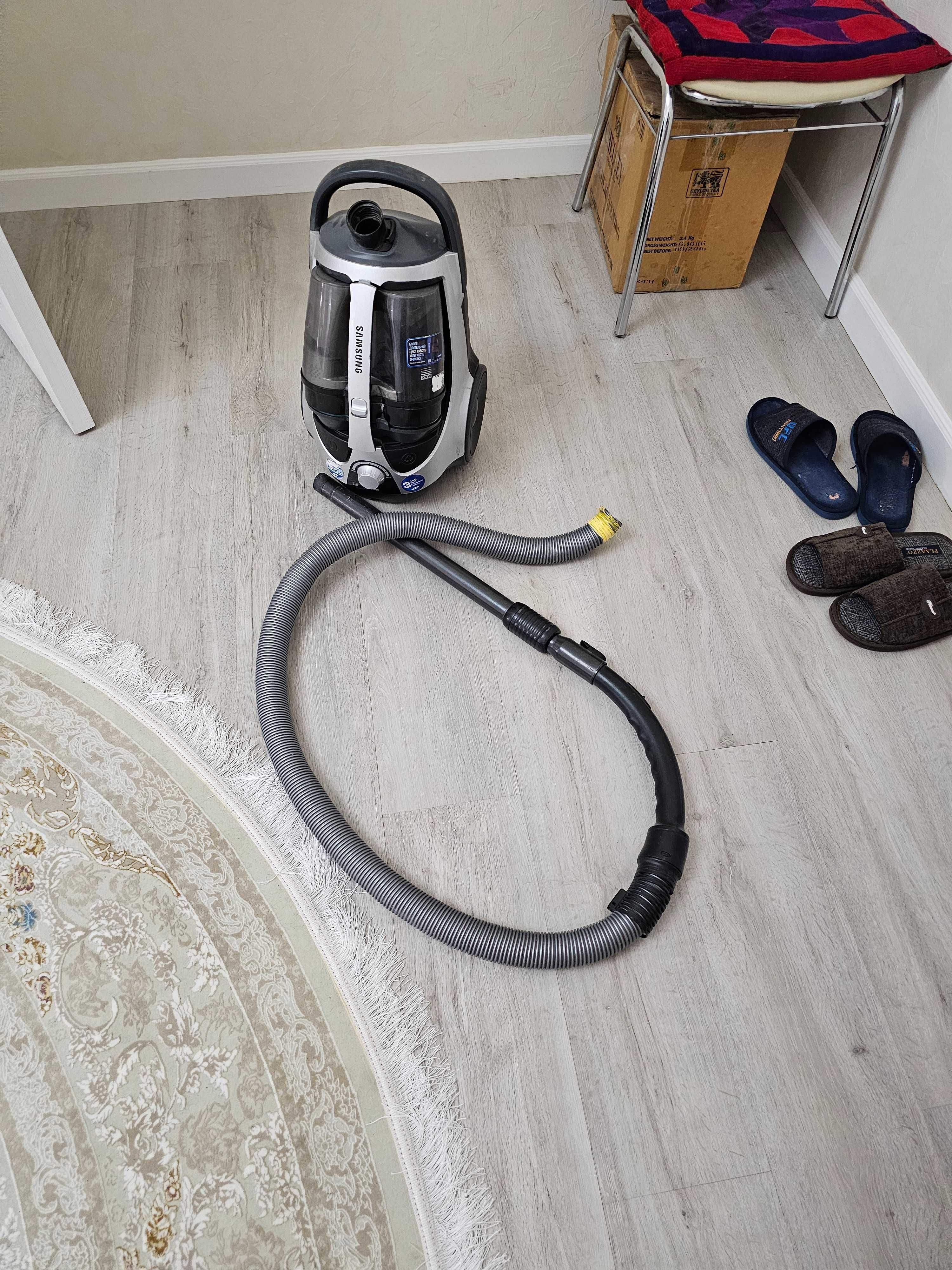 Пылесос Samsung VCC8830V3S/XEV