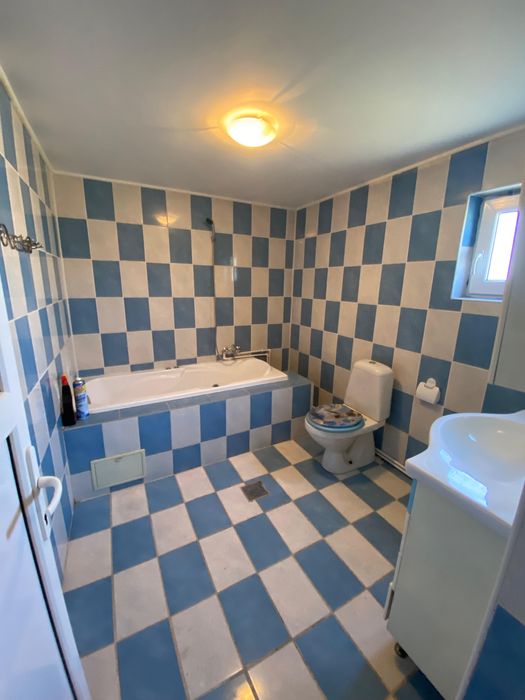 Casa de vânzare cu teren 400 mp- Adâncata, Suceava